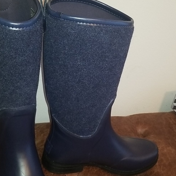 UGG Reignfall Waterproof Rain Boots - Picture 2 of 11